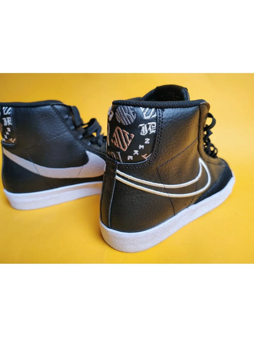 Nike Blazer Mid 77 SE Playful Fonts Black White GS 6.5Y Women 8 Shoes DJ0265-001